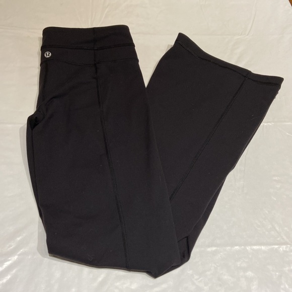 Lululemon Bell Bottoms Flair Size 6 - Picture 8 of 9